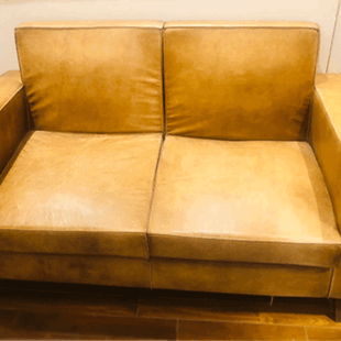 COOL LUXURIOUS LEATHER SOFA