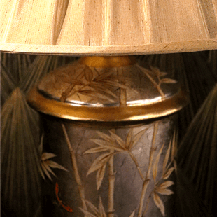 TIFFANY BEAUTIFUL TABLE LAMP