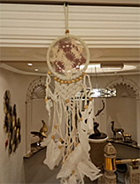 DESROCH DECOR IVORY AND MULBERY FEATHER  DREAM CATCHER DR2102312