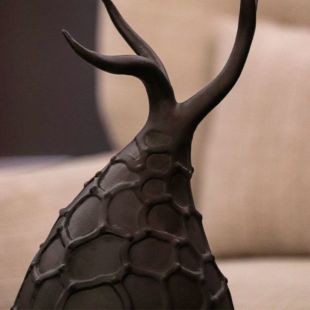 MODERN CLASSIC ARTIFACT INDOOR TABLE TOP MATTE BLACK