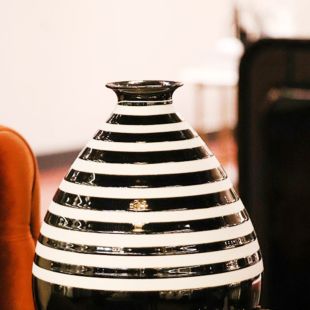 MODERN ACCENT CERAMIC WHITE & BLACK VASE