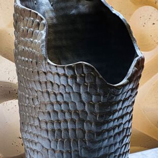 BLACK PETALOID MODERN VASES DECORATIVE VASE