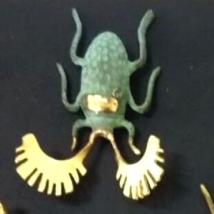 DESROCH DECOR DECORATIVE EYE LASH BUG BRASS DECORATIVE OBJECT